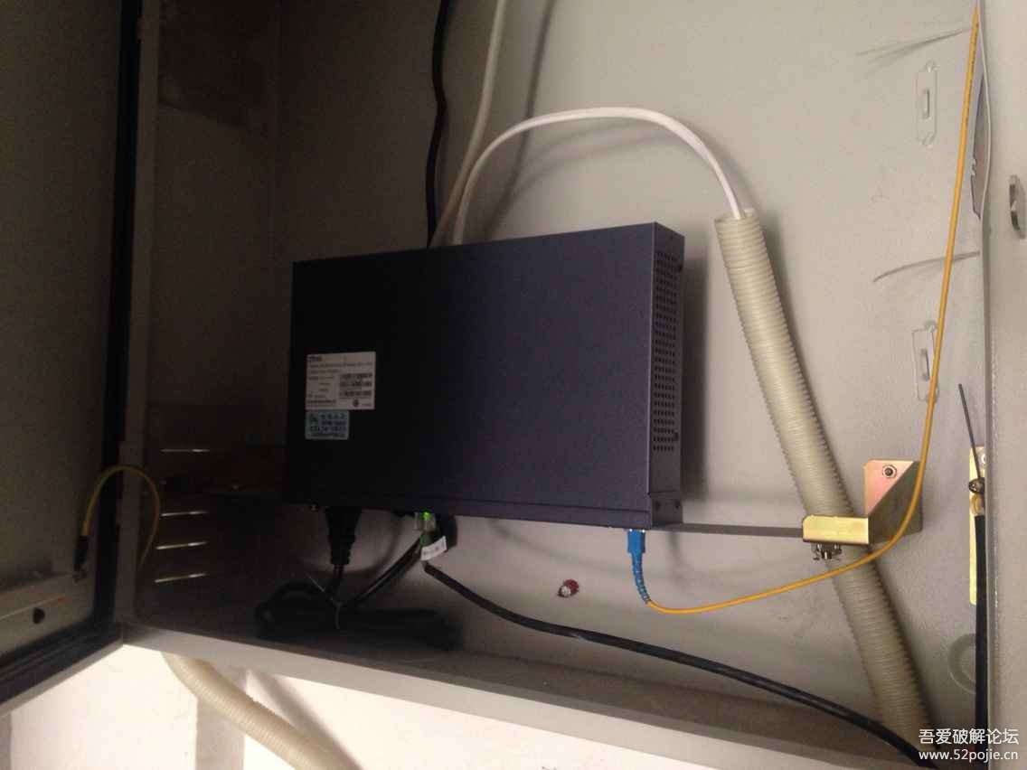 我把我家移动宽带从楼下机箱拔出来插到联通机